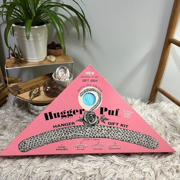 Vtg Hugger Puf Hanger Gift Kit Marlo Co Knit Nylon Dress Style Puffed Hangers - Picture 1 of 17